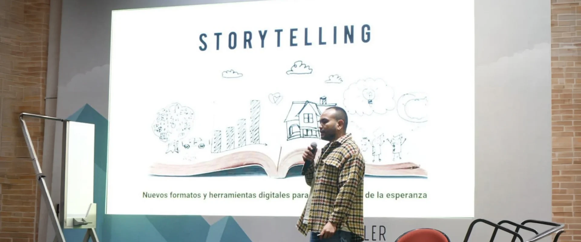 Teaching storytelling through new digital formats and tools